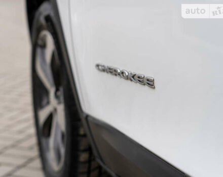 Білий Джип Cherokee, об'ємом двигуна 2.4 л та пробігом 121 тис. км за 16500 $, фото 21 на Automoto.ua