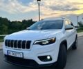 Білий Джип Cherokee, об'ємом двигуна 2.36 л та пробігом 112 тис. км за 15100 $, фото 1 на Automoto.ua