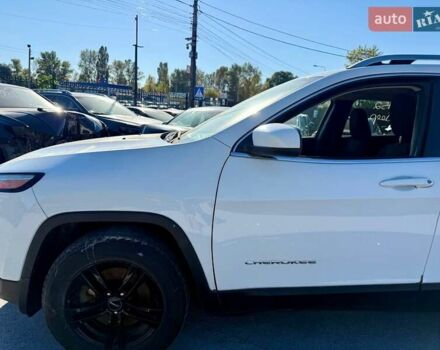 Білий Джип Cherokee, об'ємом двигуна 3.24 л та пробігом 87 тис. км за 9400 $, фото 5 на Automoto.ua