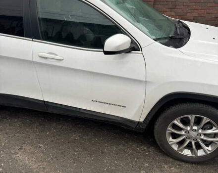 Белый Джип Чероки, объемом двигателя 3.24 л и пробегом 41 тыс. км за 14850 $, фото 3 на Automoto.ua