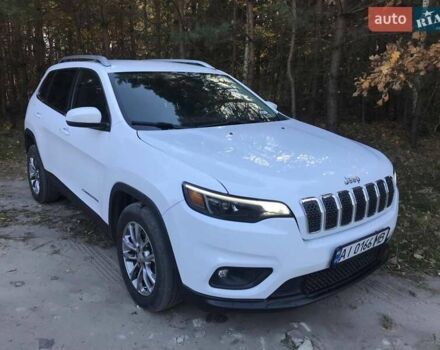 Белый Джип Чероки, объемом двигателя 2.36 л и пробегом 77 тыс. км за 15950 $, фото 1 на Automoto.ua