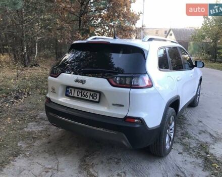 Белый Джип Чероки, объемом двигателя 2.36 л и пробегом 77 тыс. км за 15950 $, фото 3 на Automoto.ua