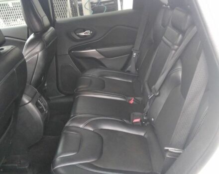 Белый Джип Чероки, объемом двигателя 0 л и пробегом 215 тыс. км за 14500 $, фото 7 на Automoto.ua