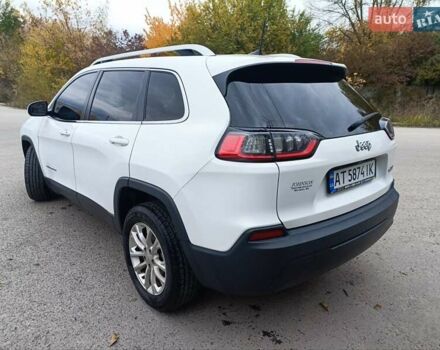 Белый Джип Чероки, объемом двигателя 2.36 л и пробегом 188 тыс. км за 14250 $, фото 3 на Automoto.ua