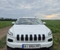 Белый Джип Чероки, объемом двигателя 2.36 л и пробегом 210 тыс. км за 12500 $, фото 2 на Automoto.ua