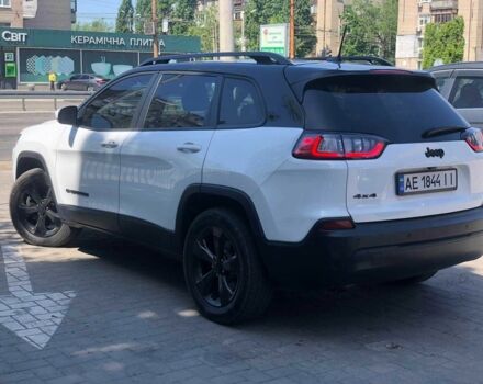 Білий Джип Cherokee, об'ємом двигуна 2.4 л та пробігом 99 тис. км за 17500 $, фото 5 на Automoto.ua