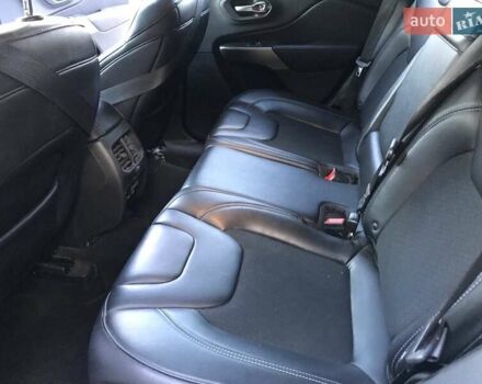 Белый Джип Чероки, объемом двигателя 2.36 л и пробегом 77 тыс. км за 15950 $, фото 9 на Automoto.ua