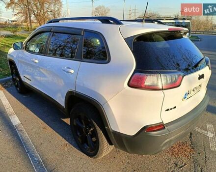 Білий Джип Cherokee, об'ємом двигуна 2.36 л та пробігом 171 тис. км за 15600 $, фото 2 на Automoto.ua