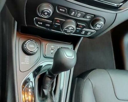 Білий Джип Cherokee, об'ємом двигуна 3.2 л та пробігом 67 тис. км за 18500 $, фото 42 на Automoto.ua