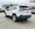 Джип Чероки 2019 в Киеве на Automoto.ua Белый Джип Чероки, объемом двигателя 2.36 л и пробегом 196 тыс. км за 12300 $, фото 3 на Automoto.ua