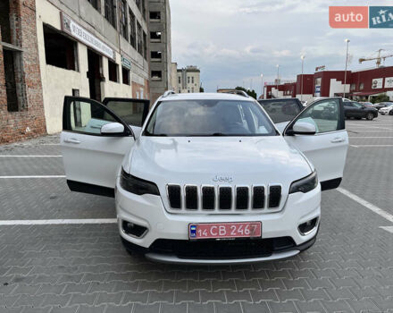 Белый Джип Чероки, объемом двигателя 2.4 л и пробегом 212 тыс. км за 14000 $, фото 3 на Automoto.ua