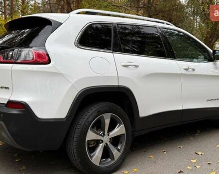 Білий Джип Cherokee, об'ємом двигуна 2.36 л та пробігом 170 тис. км за 18500 $, фото 4 на Automoto.ua