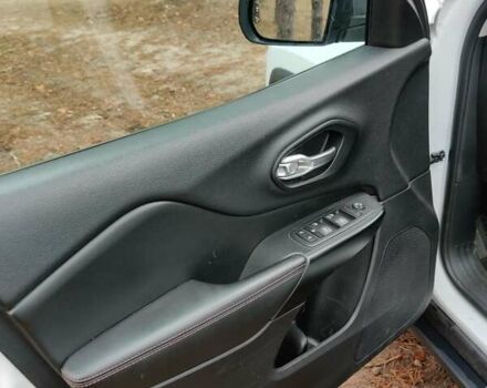 Белый Джип Чероки, объемом двигателя 3.24 л и пробегом 71 тыс. км за 19900 $, фото 15 на Automoto.ua