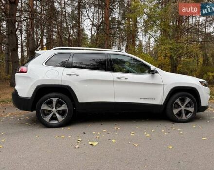 Білий Джип Cherokee, об'ємом двигуна 2.36 л та пробігом 170 тис. км за 18500 $, фото 2 на Automoto.ua