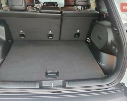 Білий Джип Cherokee, об'ємом двигуна 3.2 л та пробігом 67 тис. км за 18500 $, фото 39 на Automoto.ua