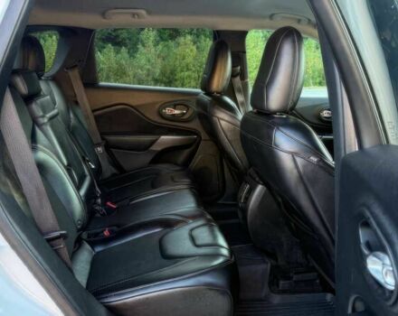 Джип Чероки 2019 в Житомире на Automoto.ua Белый Джип Чероки, объемом двигателя 3.2 л и пробегом 31 тыс. км за 5800 $, фото 10 на Automoto.ua