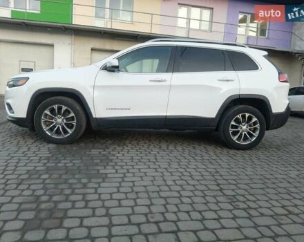 Белый Джип Чероки, объемом двигателя 2.36 л и пробегом 68 тыс. км за 16600 $, фото 1 на Automoto.ua