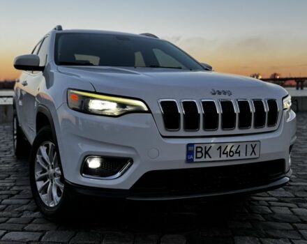 Белый Джип Чероки, объемом двигателя 2.4 л и пробегом 177 тыс. км за 15999 $, фото 1 на Automoto.ua