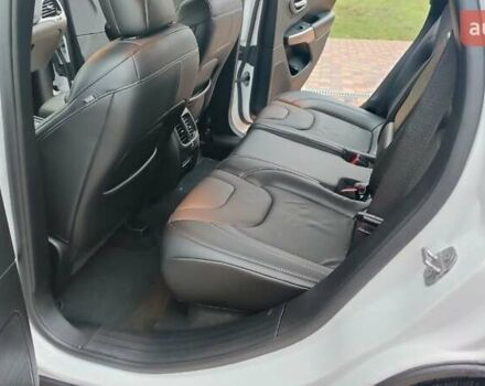 Білий Джип Cherokee, об'ємом двигуна 3.2 л та пробігом 67 тис. км за 18500 $, фото 33 на Automoto.ua