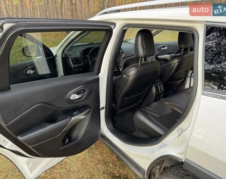 Белый Джип Чероки, объемом двигателя 2.36 л и пробегом 118 тыс. км за 16199 $, фото 16 на Automoto.ua