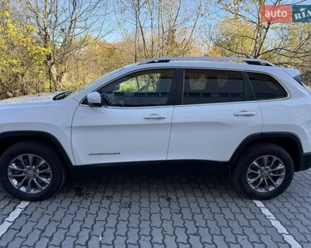 Белый Джип Чероки, объемом двигателя 2.4 л и пробегом 51 тыс. км за 22000 $, фото 2 на Automoto.ua