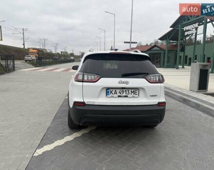 Белый Джип Чероки, объемом двигателя 2.36 л и пробегом 240 тыс. км за 15500 $, фото 5 на Automoto.ua