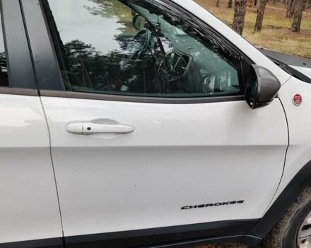 Белый Джип Чероки, объемом двигателя 3.24 л и пробегом 71 тыс. км за 19900 $, фото 4 на Automoto.ua