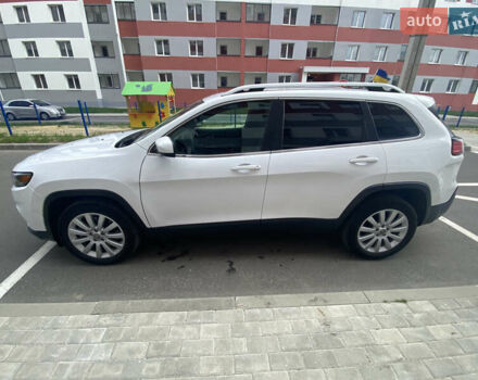 Білий Джип Cherokee, об'ємом двигуна 2.36 л та пробігом 68 тис. км за 16100 $, фото 4 на Automoto.ua
