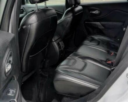 Белый Джип Чероки, объемом двигателя 3.2 л и пробегом 40 тыс. км за 3700 $, фото 10 на Automoto.ua