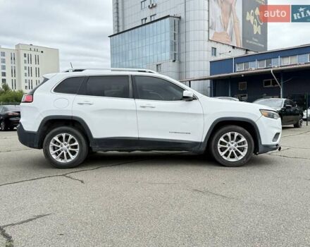Джип Чероки 2019 в Киеве на Automoto.ua Белый Джип Чероки, объемом двигателя 2.36 л и пробегом 196 тыс. км за 12300 $, фото 6 на Automoto.ua