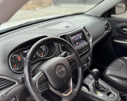 Білий Джип Cherokee, об'ємом двигуна 2.4 л та пробігом 125 тис. км за 14200 $, фото 12 на Automoto.ua