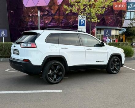 Джип Чероки 2019 в Киеве на Automoto.ua Белый Джип Чероки, объемом двигателя 2.36 л и пробегом 166 тыс. км за 17490 $, фото 6 на Automoto.ua