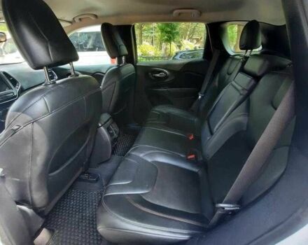 Білий Джип Cherokee, об'ємом двигуна 0 л та пробігом 141 тис. км за 11500 $, фото 8 на Automoto.ua