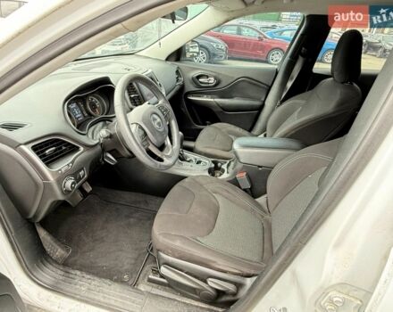 Білий Джип Cherokee, об'ємом двигуна 2.4 л та пробігом 198 тис. км за 3998 $, фото 7 на Automoto.ua