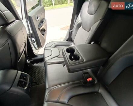 Білий Джип Cherokee, об'ємом двигуна 2.36 л та пробігом 162 тис. км за 17900 $, фото 24 на Automoto.ua