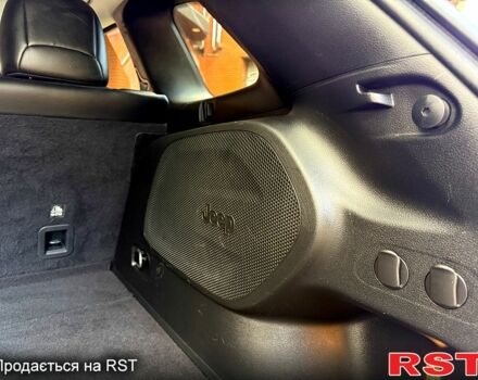 Белый Джип Чероки, объемом двигателя 3.2 л и пробегом 140 тыс. км за 16700 $, фото 4 на Automoto.ua