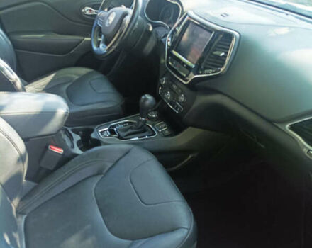 Білий Джип Cherokee, об'ємом двигуна 2 л та пробігом 80 тис. км за 18499 $, фото 6 на Automoto.ua