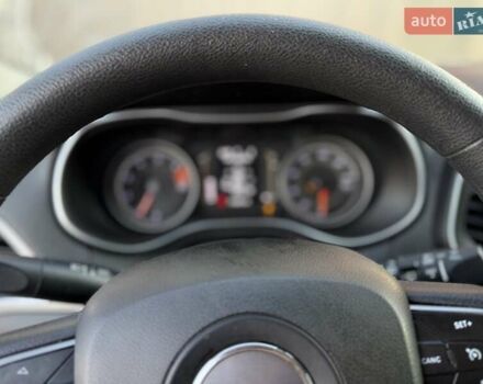 Білий Джип Cherokee, об'ємом двигуна 2.36 л та пробігом 182 тис. км за 13300 $, фото 31 на Automoto.ua