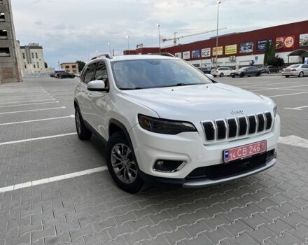 Белый Джип Чероки, объемом двигателя 2.4 л и пробегом 200 тыс. км за 15000 $, фото 1 на Automoto.ua