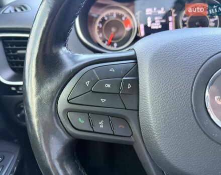 Джип Чероки 2019 в Киеве на Automoto.ua Белый Джип Чероки, объемом двигателя 2.36 л и пробегом 166 тыс. км за 17490 $, фото 15 на Automoto.ua