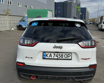 Джип Чероки 2019 в Киеве на Automoto.ua Белый Джип Чероки, объемом двигателя 3.24 л и пробегом 80 тыс. км за 20500 $, фото 5 на Automoto.ua