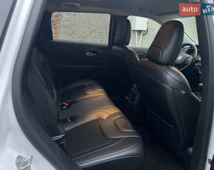 Білий Джип Cherokee, об'ємом двигуна 3.24 л та пробігом 76 тис. км за 21500 $, фото 16 на Automoto.ua