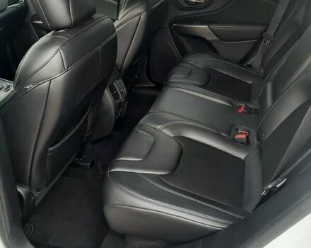 Белый Джип Чероки, объемом двигателя 2.36 л и пробегом 97 тыс. км за 18500 $, фото 12 на Automoto.ua