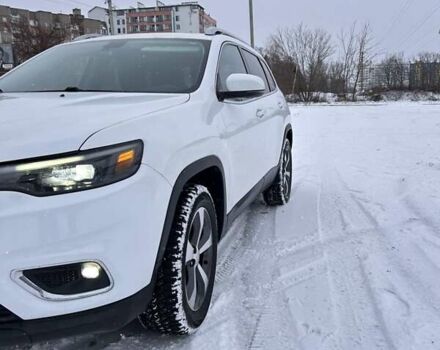 Білий Джип Cherokee, об'ємом двигуна 3.24 л та пробігом 66 тис. км за 19000 $, фото 2 на Automoto.ua