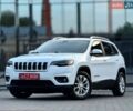 Білий Джип Cherokee, об'ємом двигуна 2.36 л та пробігом 197 тис. км за 13700 $, фото 1 на Automoto.ua
