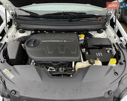 Белый Джип Чероки, объемом двигателя 3.2 л и пробегом 123 тыс. км за 13200 $, фото 11 на Automoto.ua