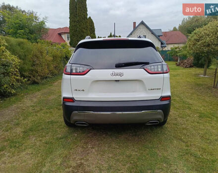 Білий Джип Cherokee, об'ємом двигуна 3.24 л та пробігом 130 тис. км за 19000 $, фото 4 на Automoto.ua