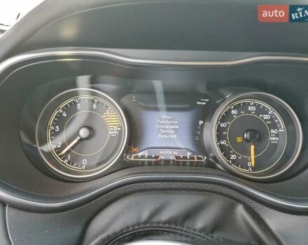 Белый Джип Чероки, объемом двигателя 3.24 л и пробегом 75 тыс. км за 2000 $, фото 8 на Automoto.ua