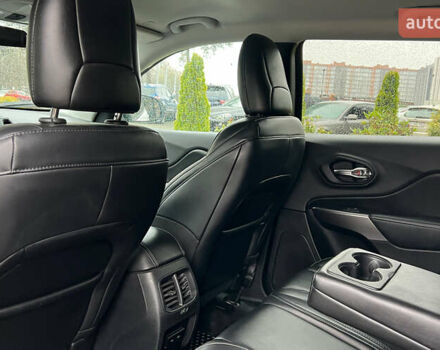 Белый Джип Чероки, объемом двигателя 2.36 л и пробегом 51 тыс. км за 21300 $, фото 23 на Automoto.ua