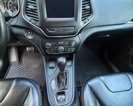 Белый Джип Чероки, объемом двигателя 2.4 л и пробегом 51 тыс. км за 22000 $, фото 9 на Automoto.ua